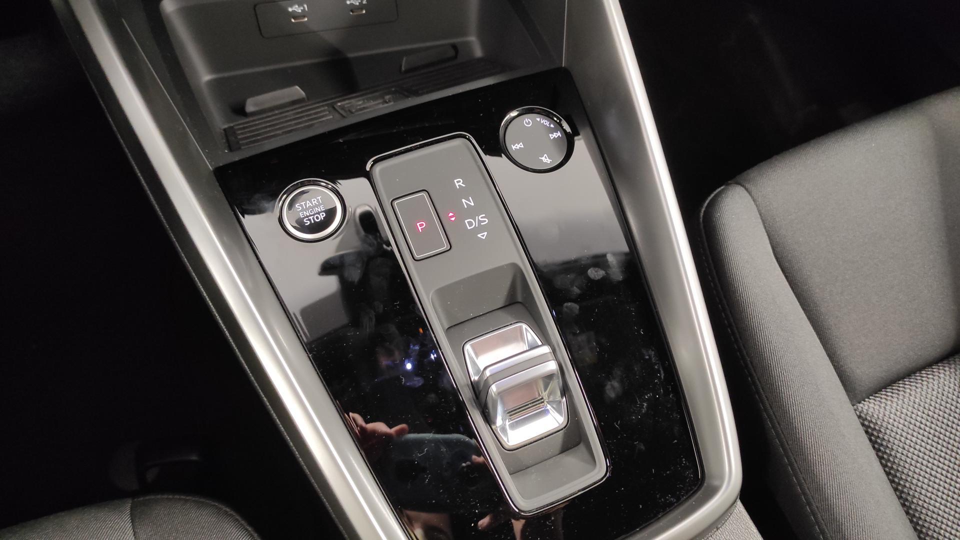 Image about Audi A3 Sportback Advanced 30 TFSI 81 kW (110 CV) S tronic