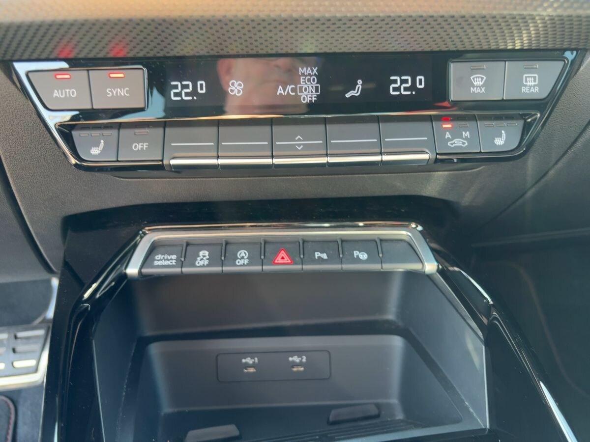 Image about Audi RS 3 Limousine TFSI quattro S tronic