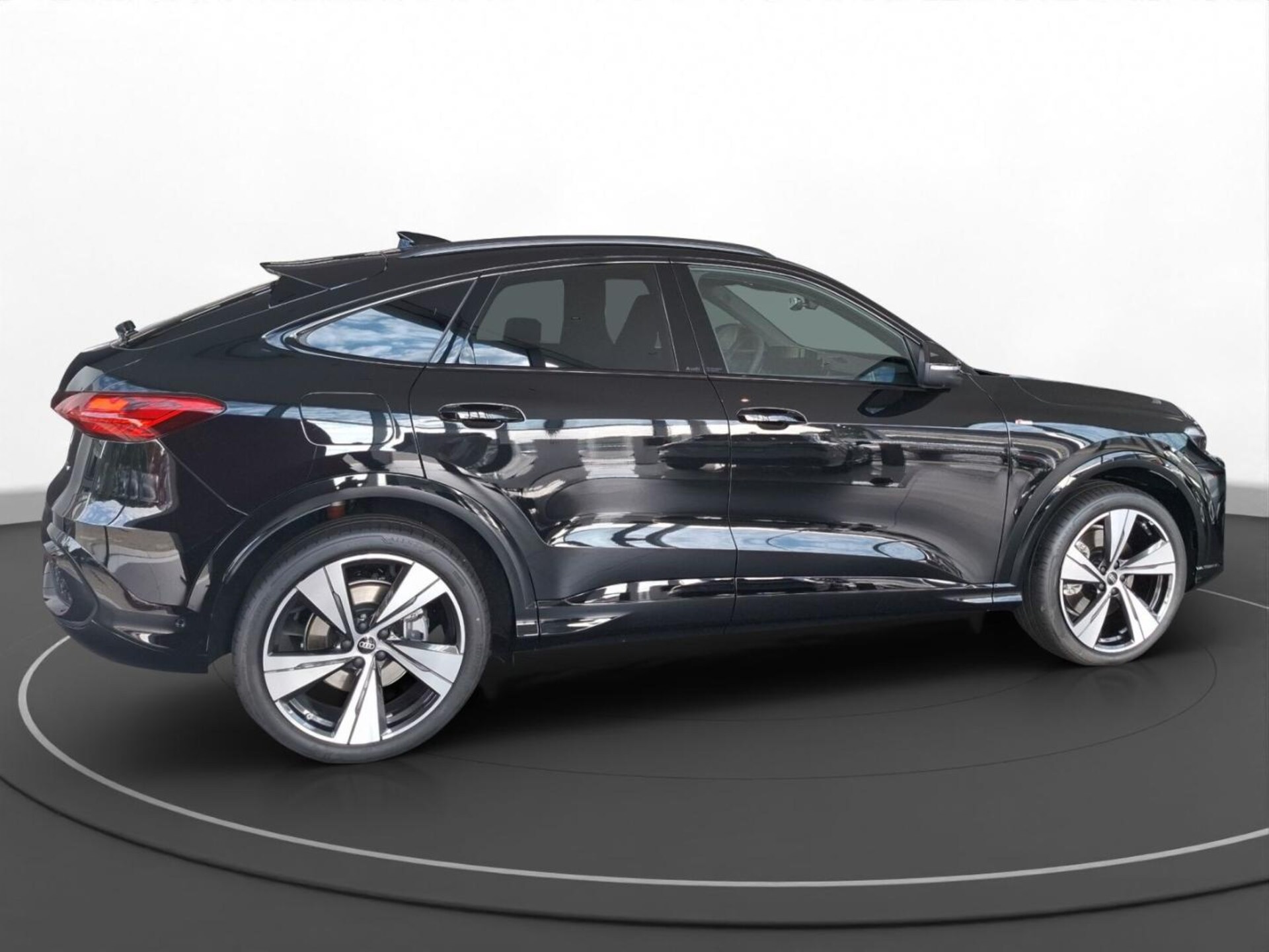 Audi Q5 Sportback edition one