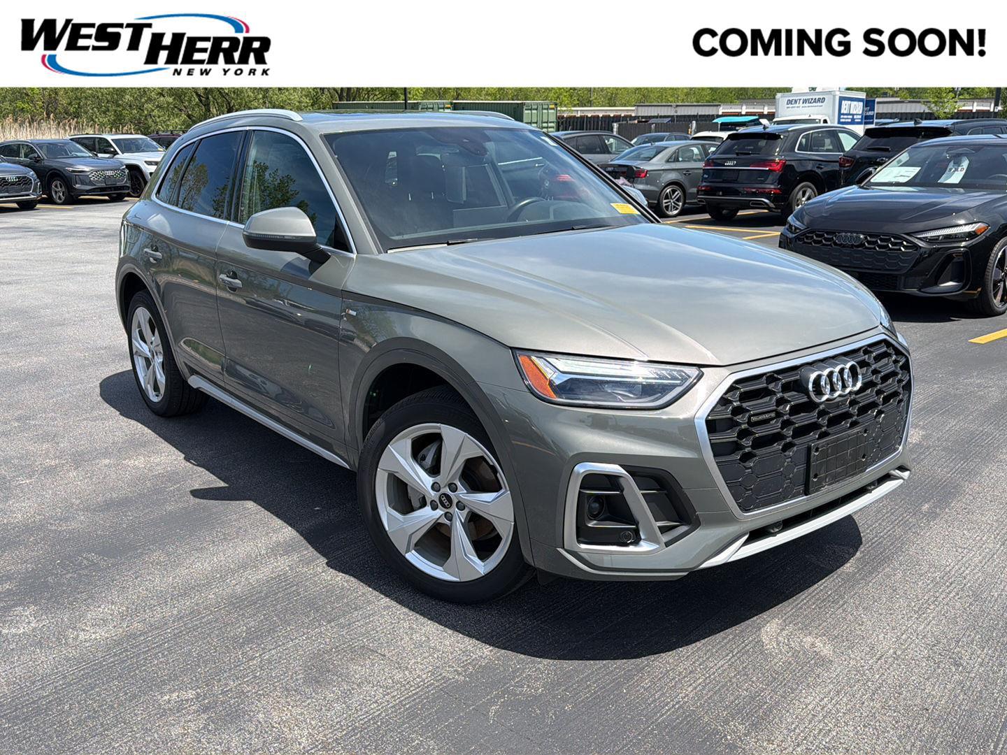 2023 Audi Q5 45 Premium Plus's photo