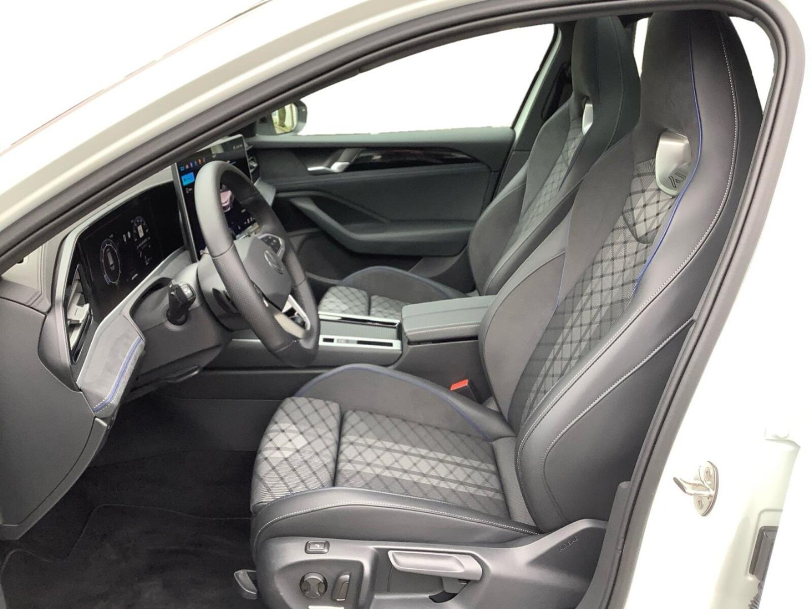 Volkswagen Passat – Bild 8