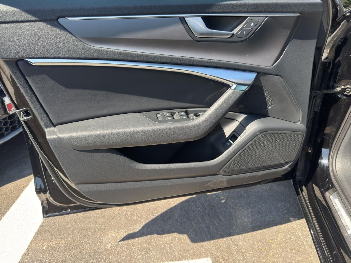 Bild über Audi A6 Avant 35 TDI S tronic - für weitere Informationen kontaktieren Sie den Audi Partner