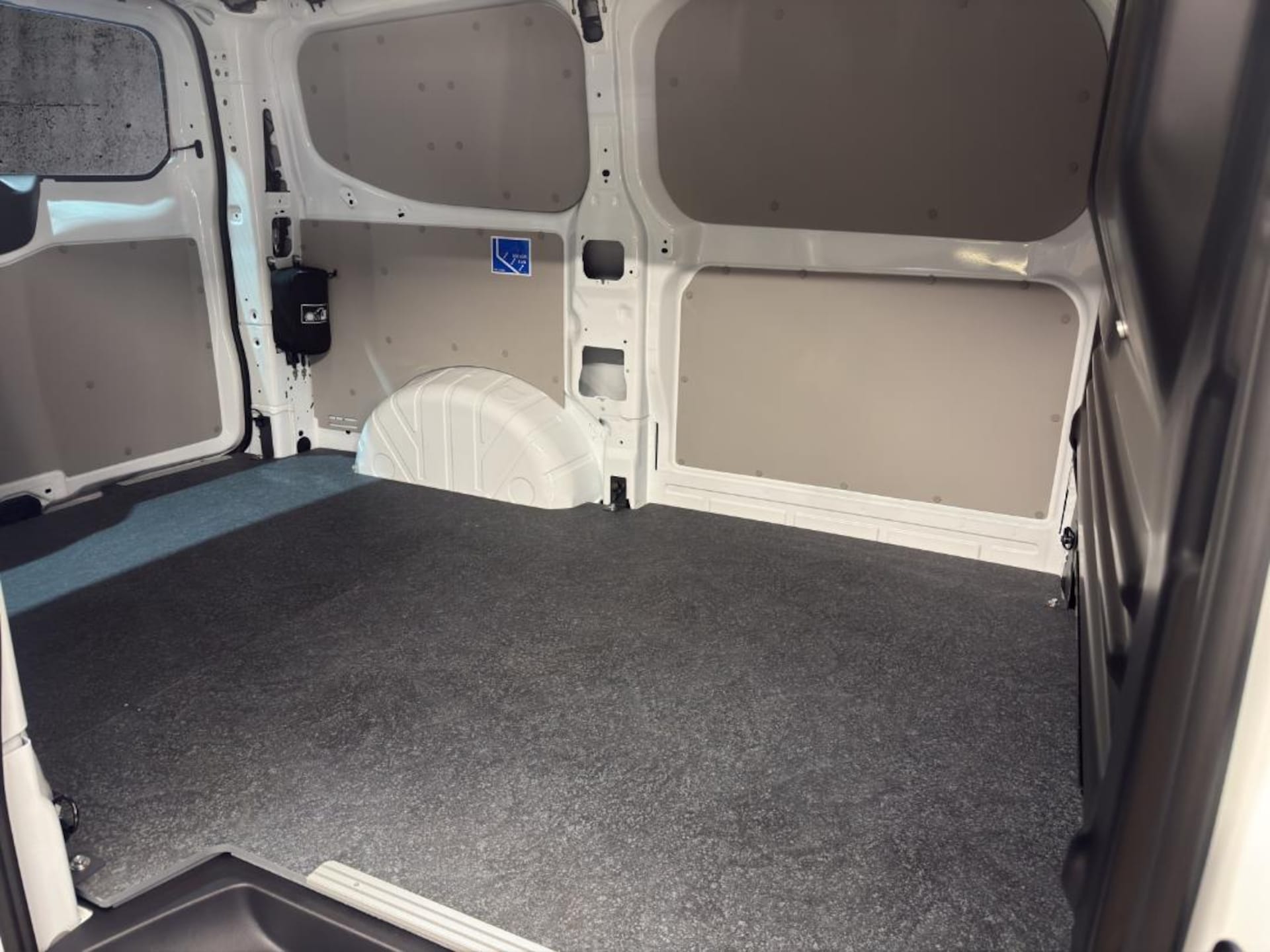Volkswagen Transporter Kasten kurzer Radstand