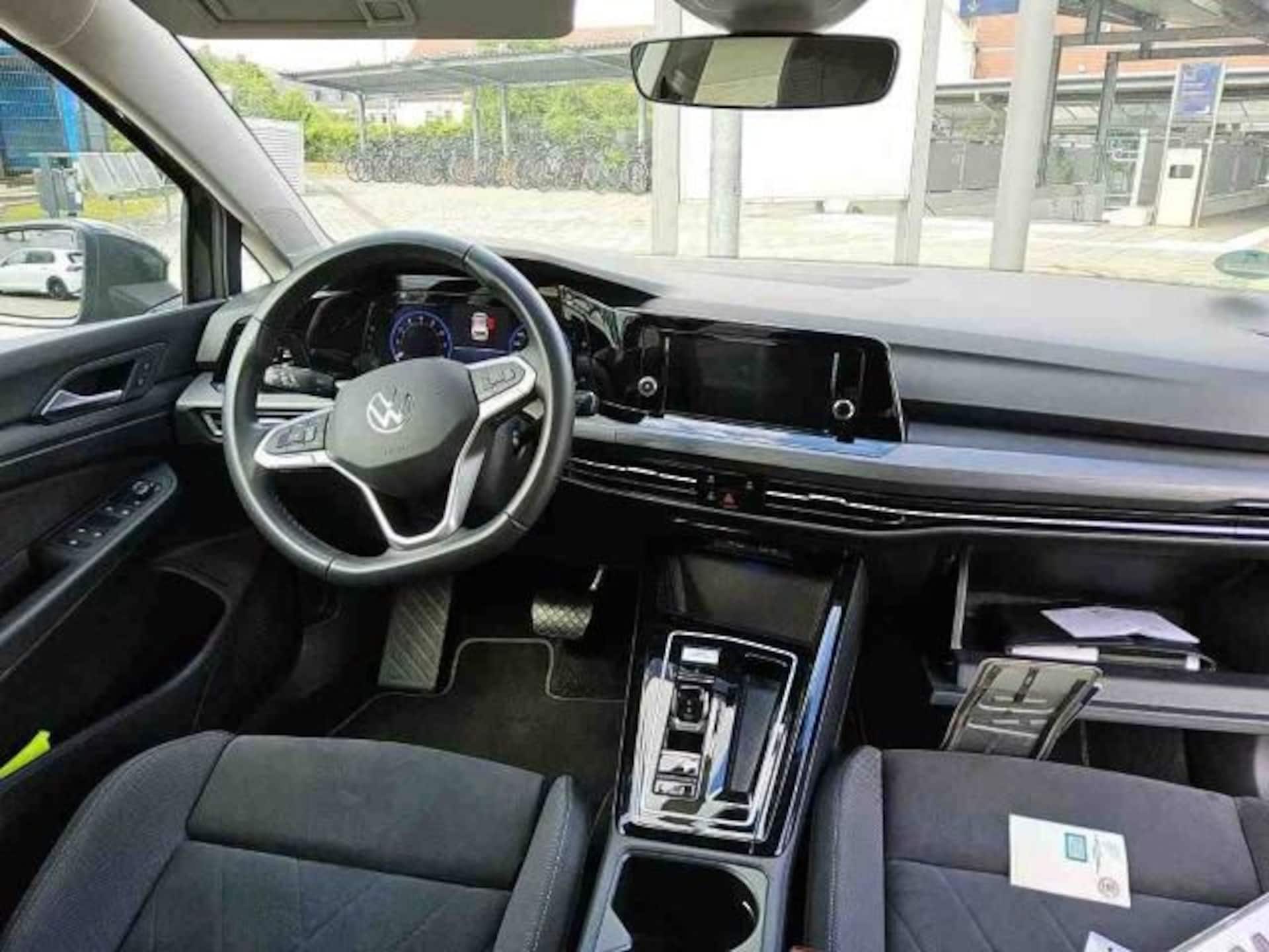 Volkswagen Golf Style