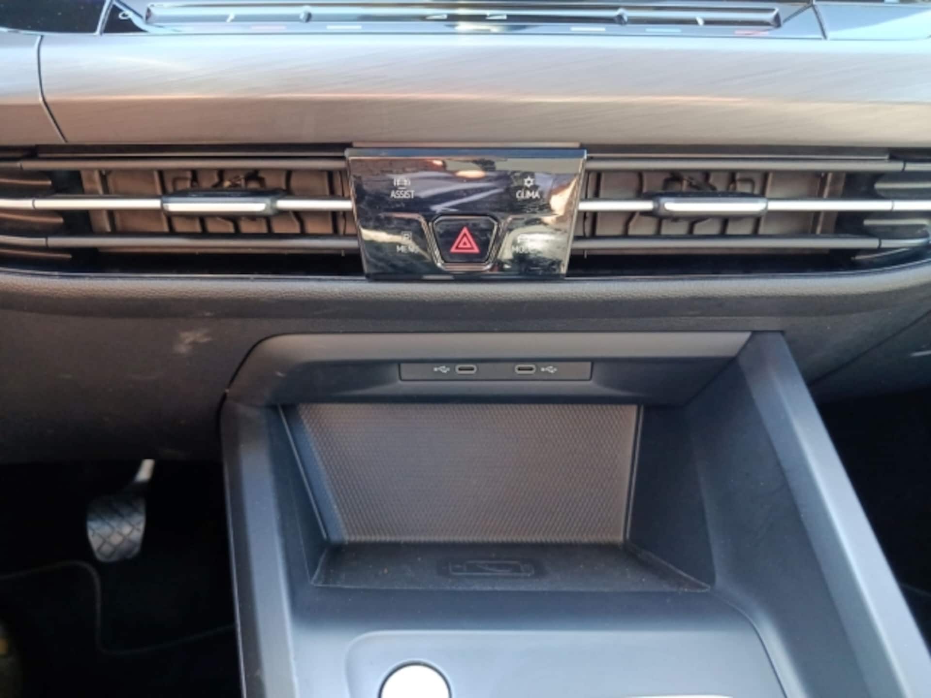 Volkswagen Golf Style