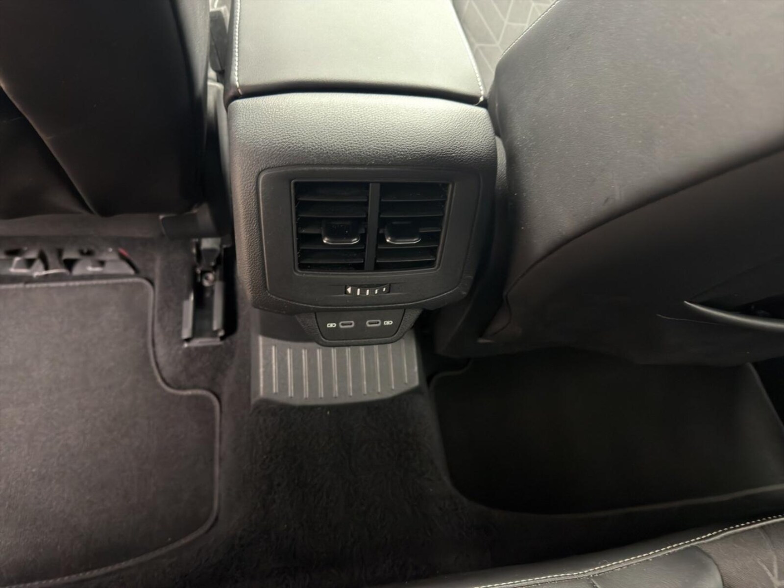 Volkswagen T-Roc – Bild 14
