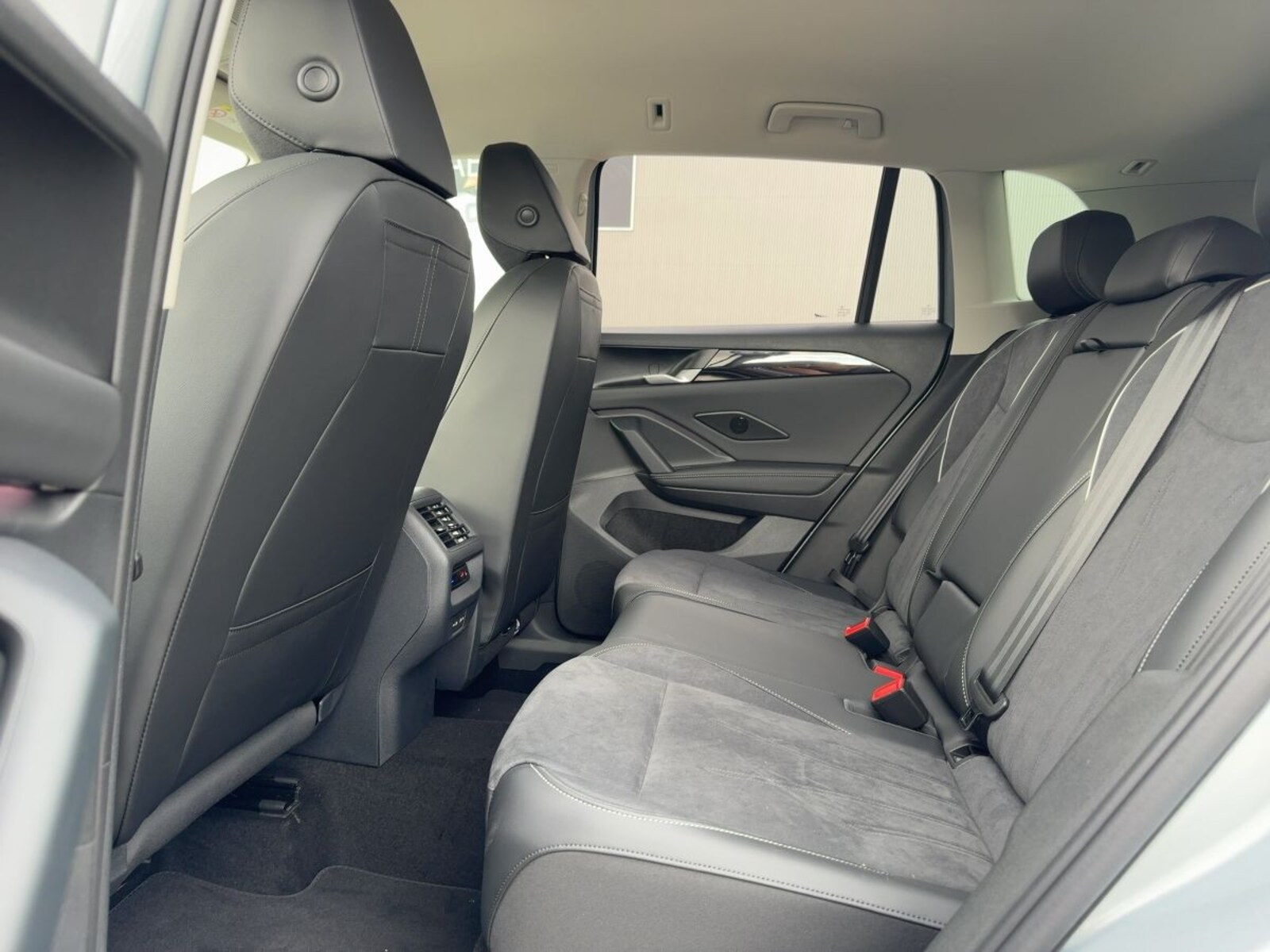 Volkswagen Tiguan – Bild 8