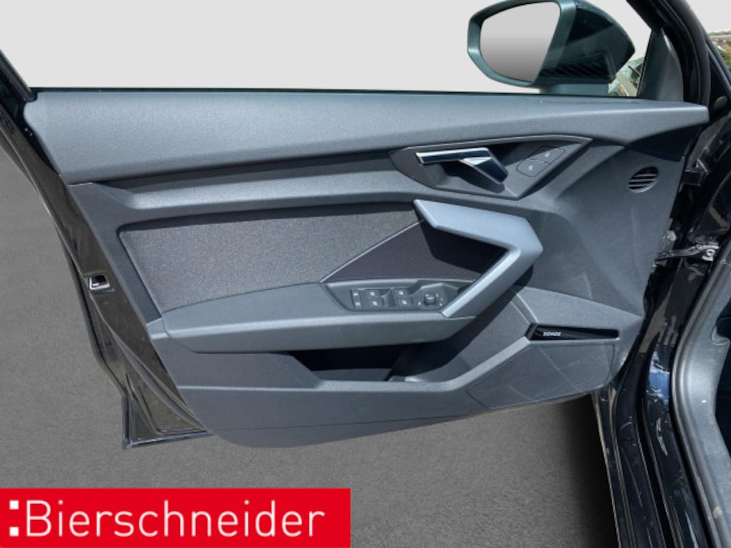 Bild über Audi A3 Sportback 30 TFSI S tronic - für weitere Informationen kontaktieren Sie den Audi Partner