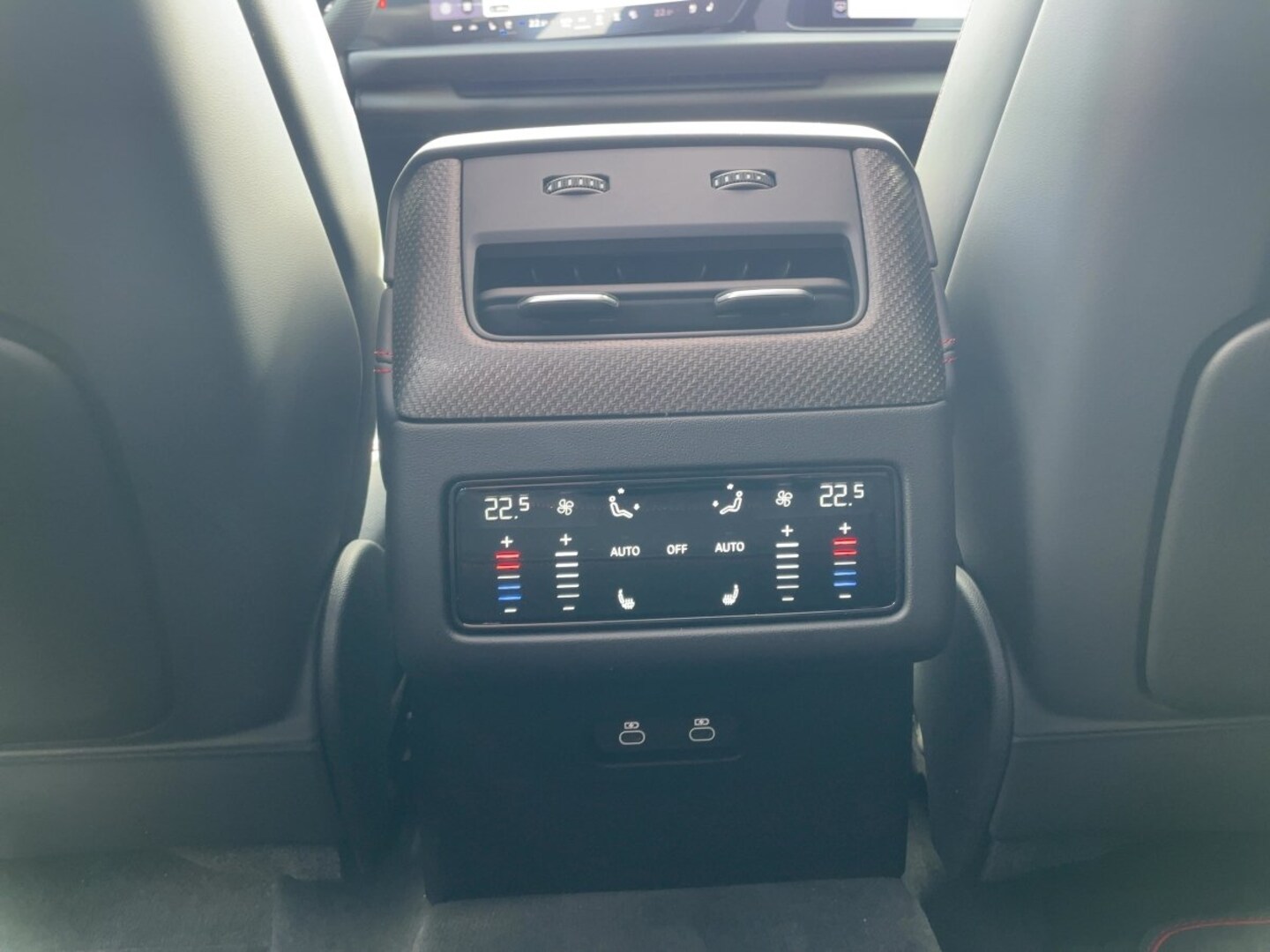 Bild über Audi Q7 SUV TDI quattro 220 kW tiptronic - für weitere Informationen kontaktieren Sie den Audi Partner