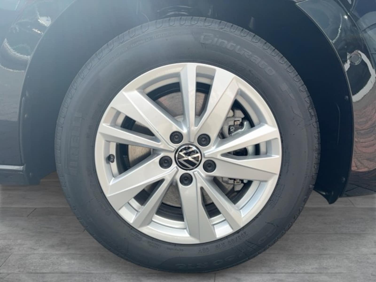 Volkswagen Touran – Bild 6