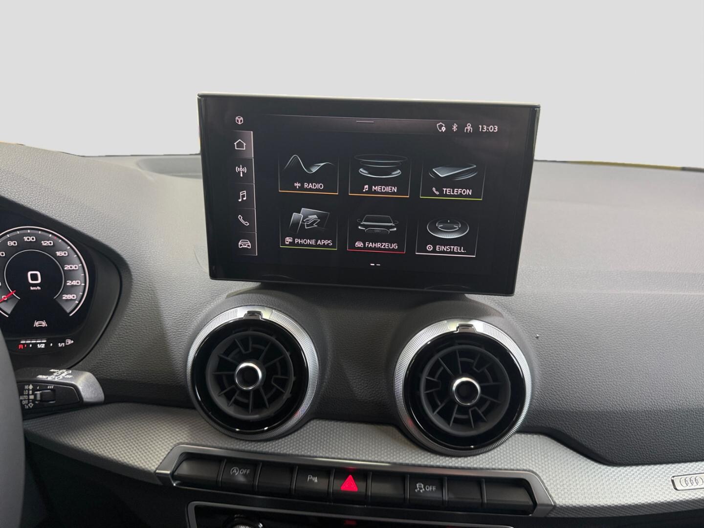Bild über Audi Q2 advanced 30 TFSI Schaltgetriebe - für weitere Informationen kontaktieren Sie den Audi Partner