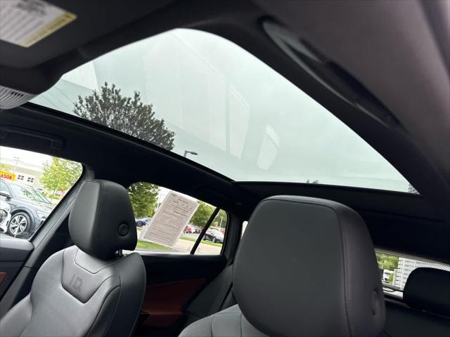 Used 2022 Volkswagen ID.4 PRO S with VIN WVGGNPE22NP038522 for sale in Barnstable, MA