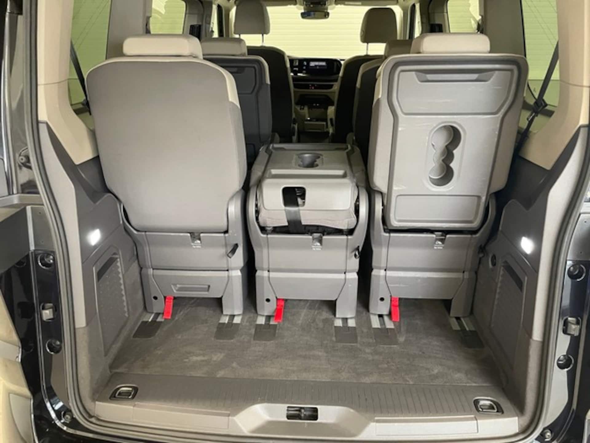 Volkswagen Multivan Basis-Modell
