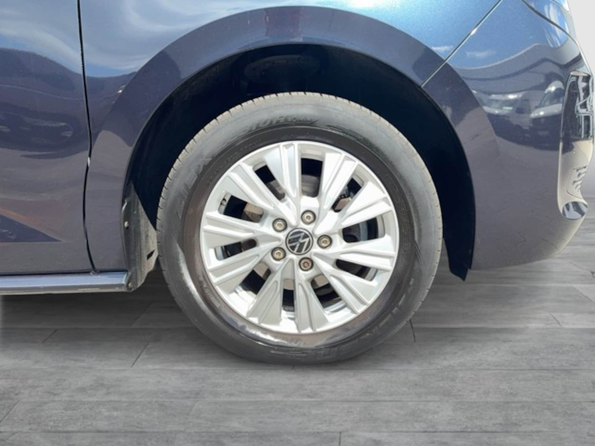 Volkswagen Multivan Basis-Modell