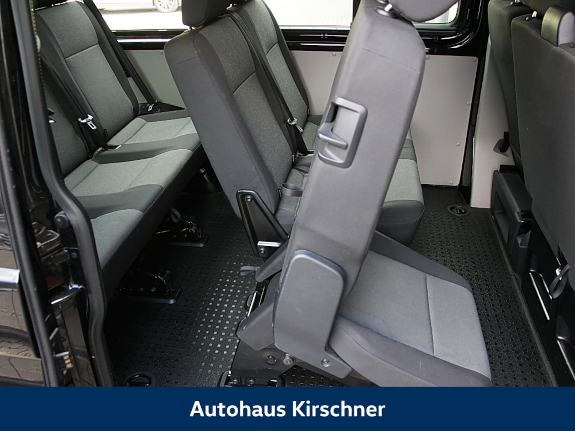 Volkswagen T6 Transporter Kombi