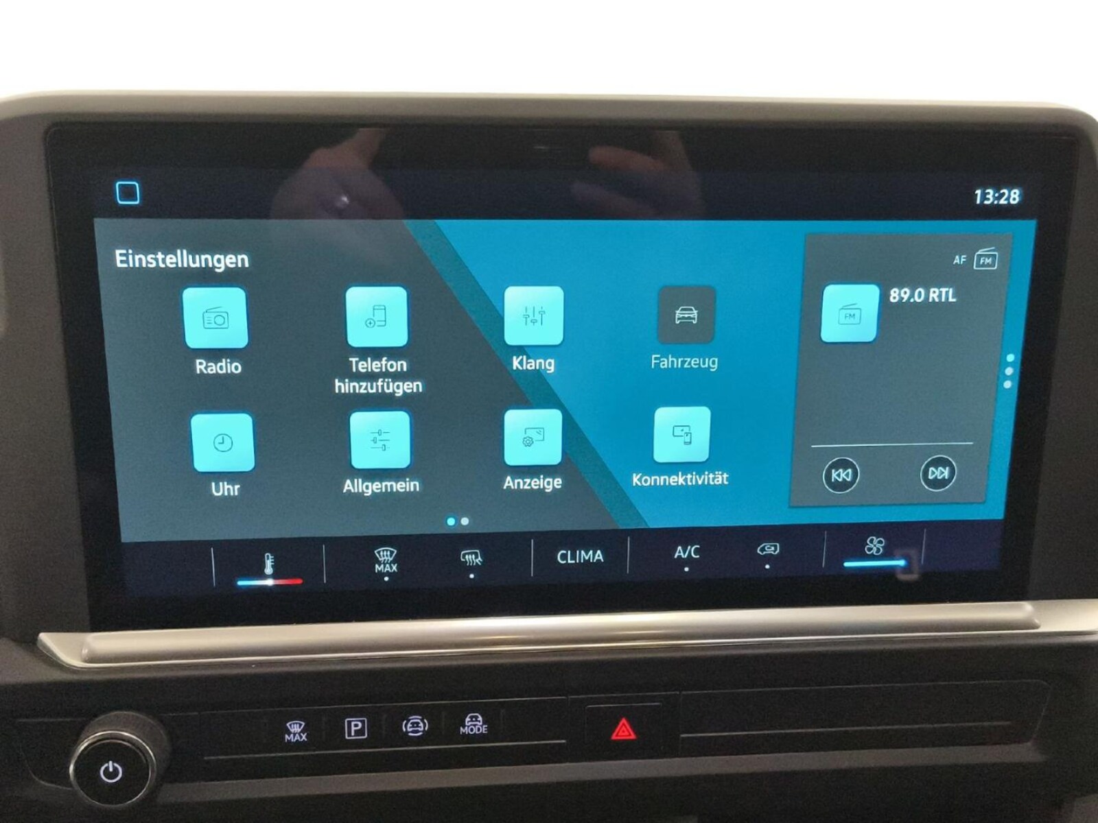 Volkswagen Transporter Kasten kurzer Radstand – Bild 9