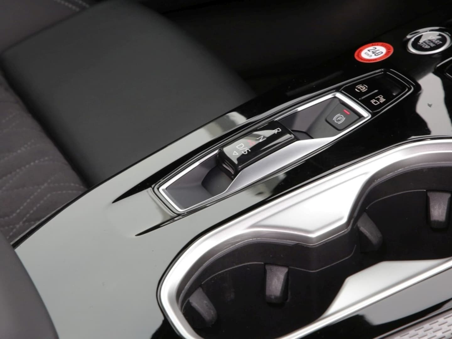 Bild über Audi A6 Avant e-hybrid e-hybrid quattro 220 kW S tronic - für weitere Informationen kontaktieren Sie den Audi Partner