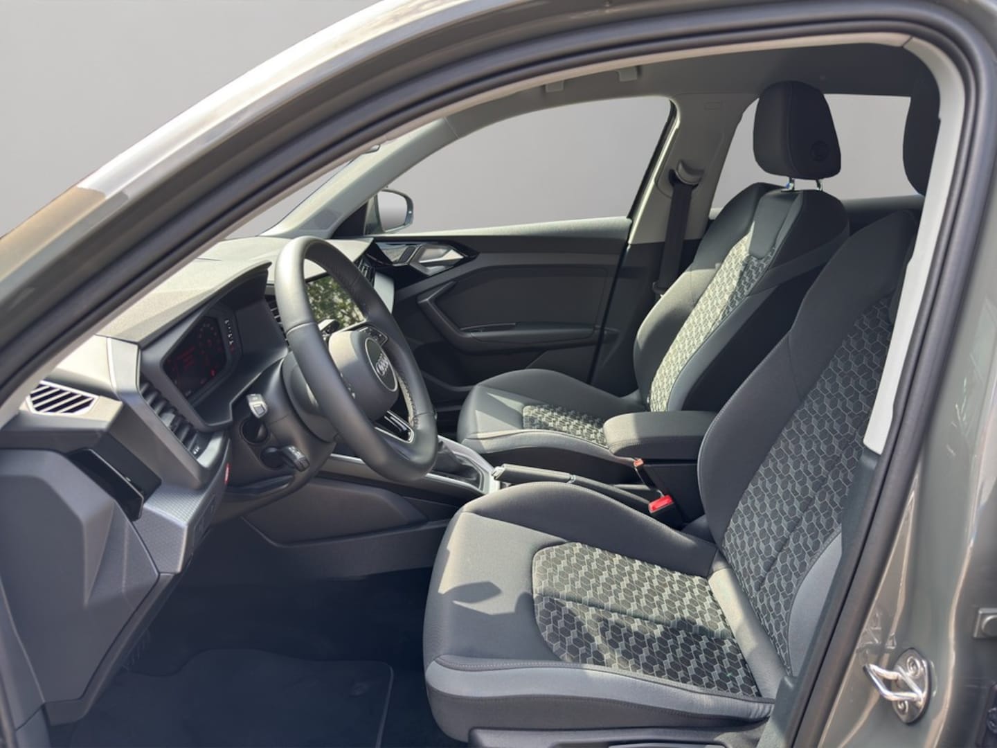 Bild über Audi A1 Sportback S line 25 TFSI S tronic - für weitere Informationen kontaktieren Sie den Audi Partner