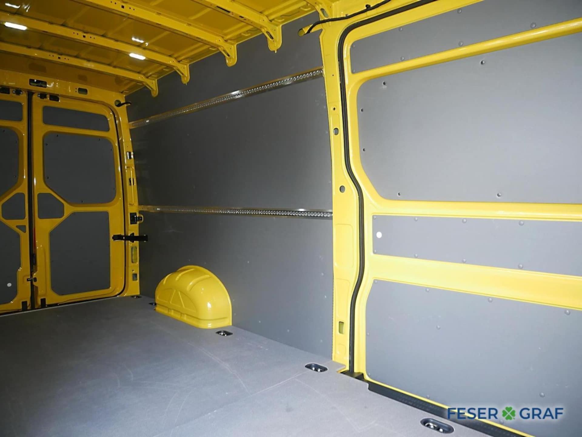 Volkswagen Crafter Kasten langer Radstand