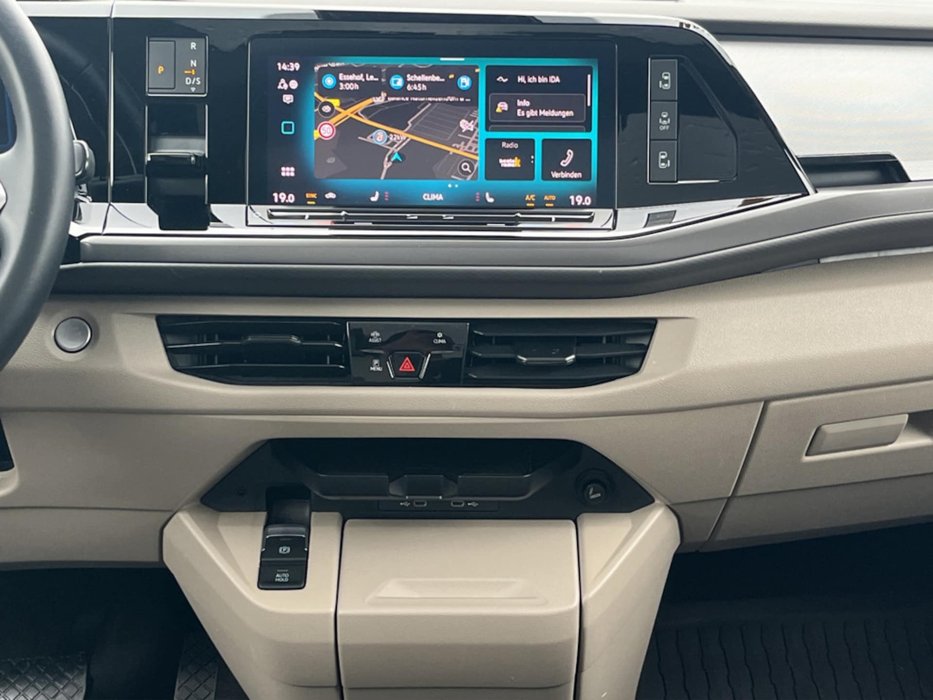 Volkswagen Multivan Langversion Basis-Modell