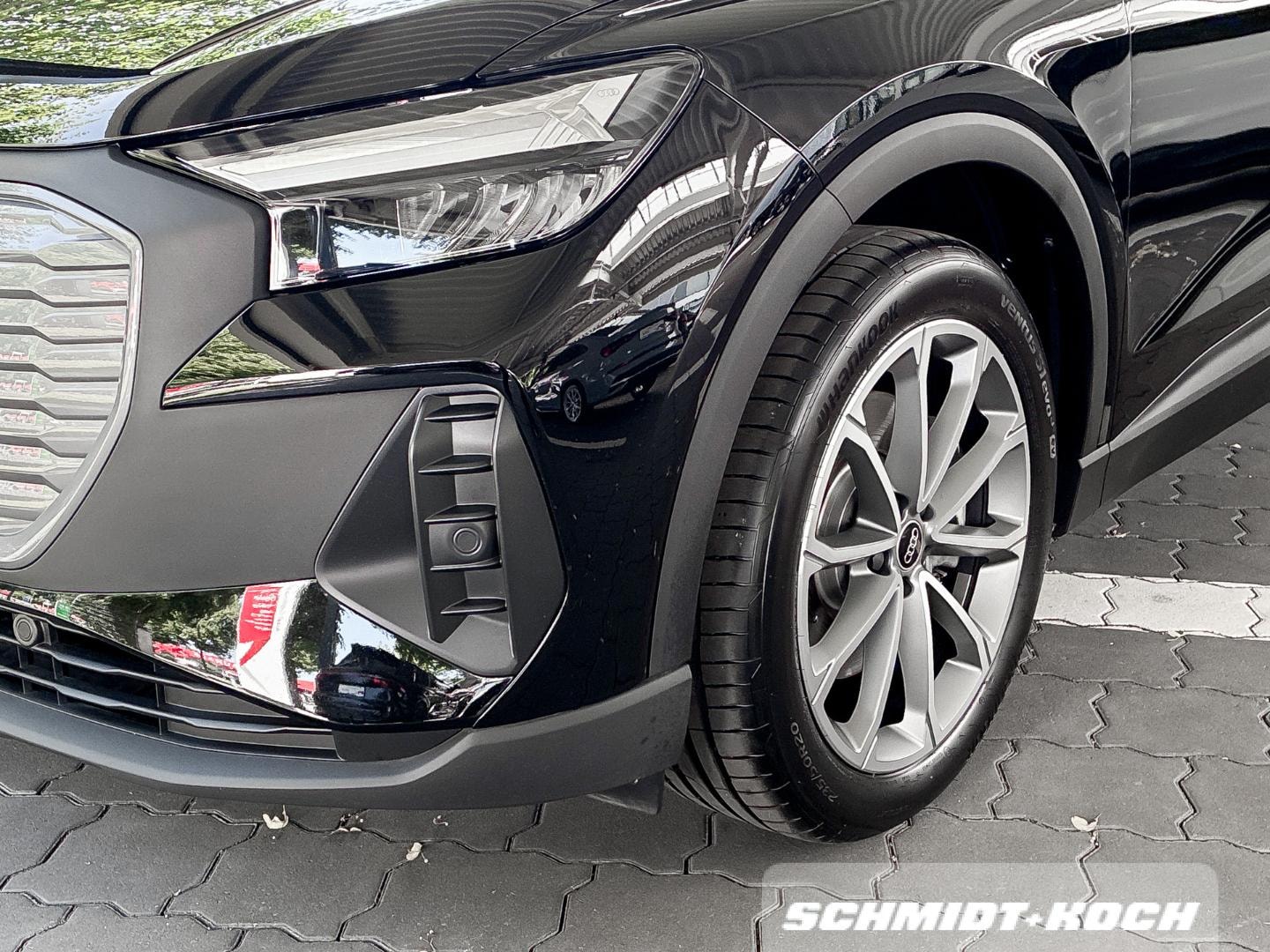 Bild über Audi Q4 e-tron 45 e-tron - für weitere Informationen kontaktieren Sie den Audi Partner