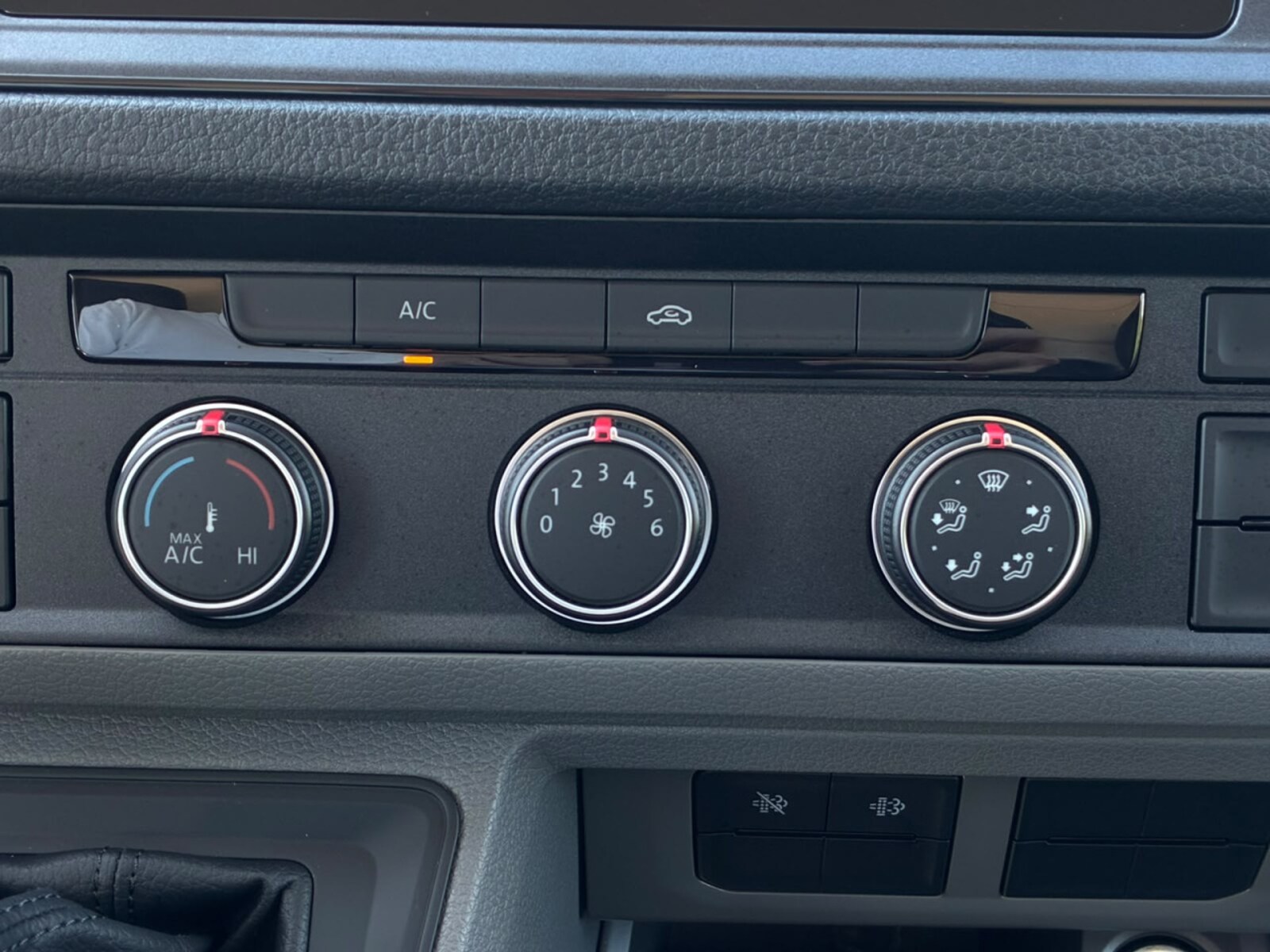 Volkswagen Crafter Einzelkabine mittlerer Radstand – Bild 17