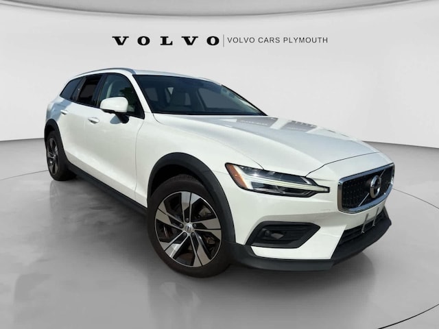 2021 Volvo V60 Cross Country