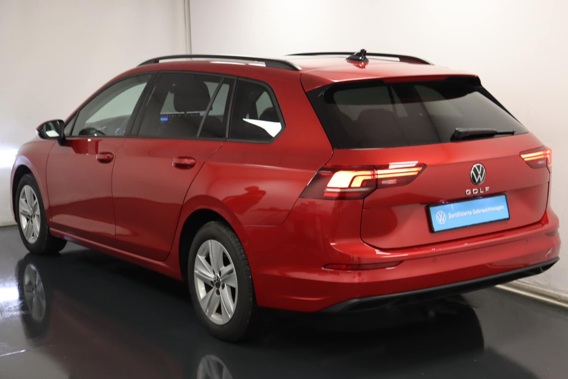 Volkswagen Golf Variant Life