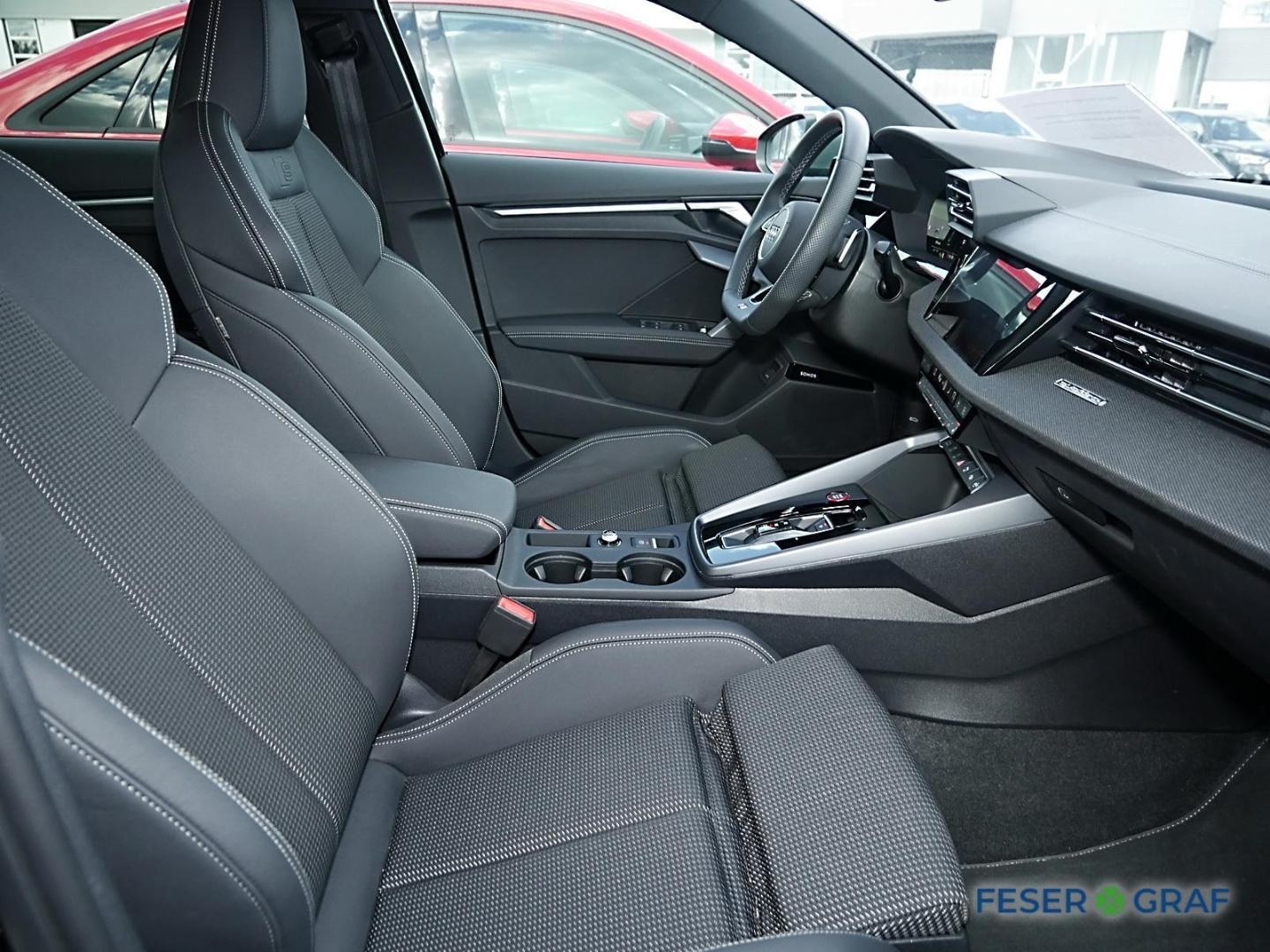 Bild über Audi S3 Limousine TFSI quattro S tronic - für weitere Informationen kontaktieren Sie den Audi Partner