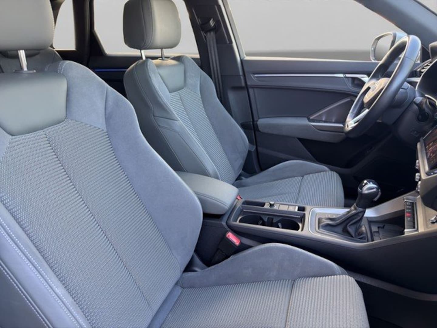 Bild über Audi Q3 advanced 35 TFSI S tronic - für weitere Informationen kontaktieren Sie den Audi Partner