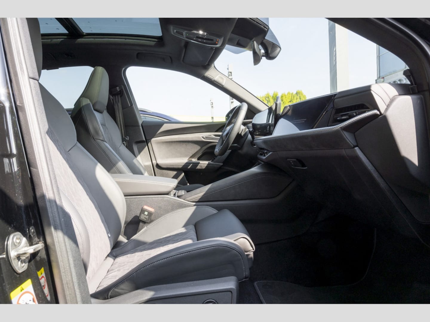 Bild über Audi Q5 Sportback TDI quattro 150 kW S tronic - für weitere Informationen kontaktieren Sie den Audi Partner