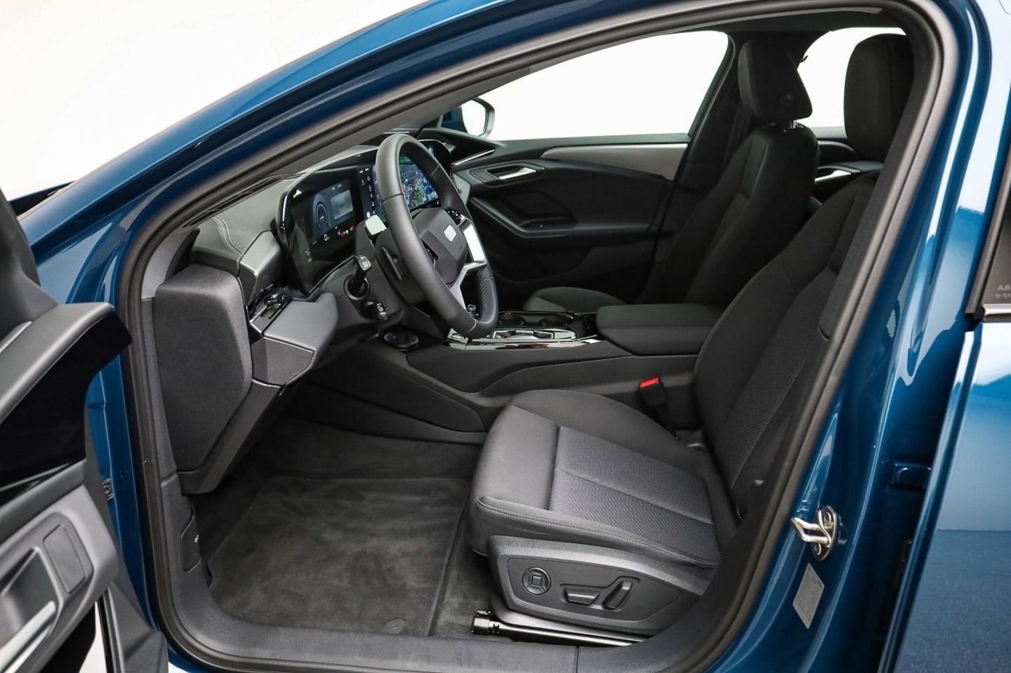 Bild über Audi A6 Avant e-tron e-tron 210 kW - für weitere Informationen kontaktieren Sie den Audi Partner