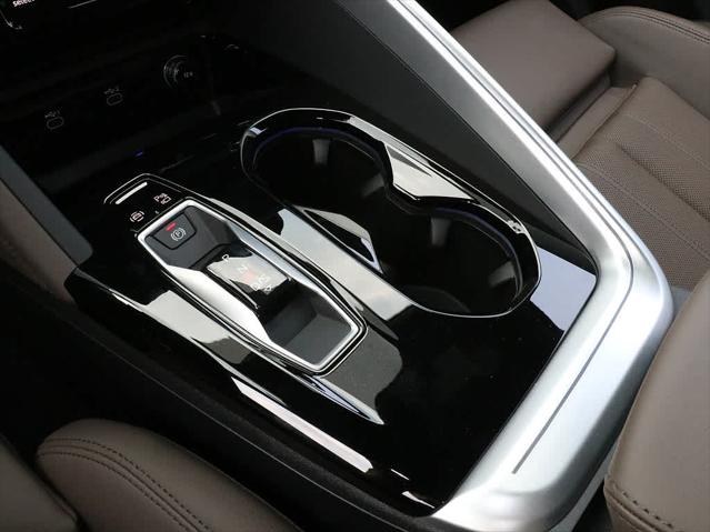 2025 AUDI Q5 - Image 24