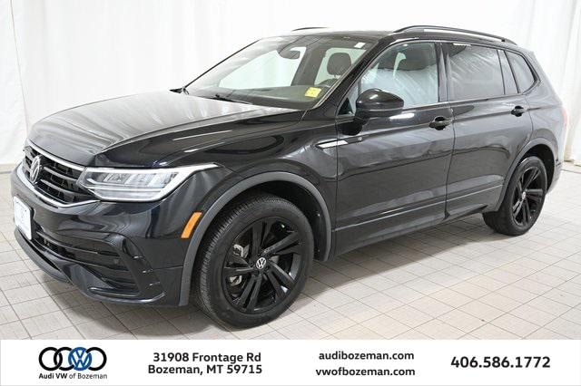 2023 Volkswagen Tiguan SE R-LINE BLACK's photo