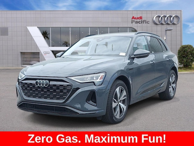 Photo of 2024 Audi Q8 e-tron 