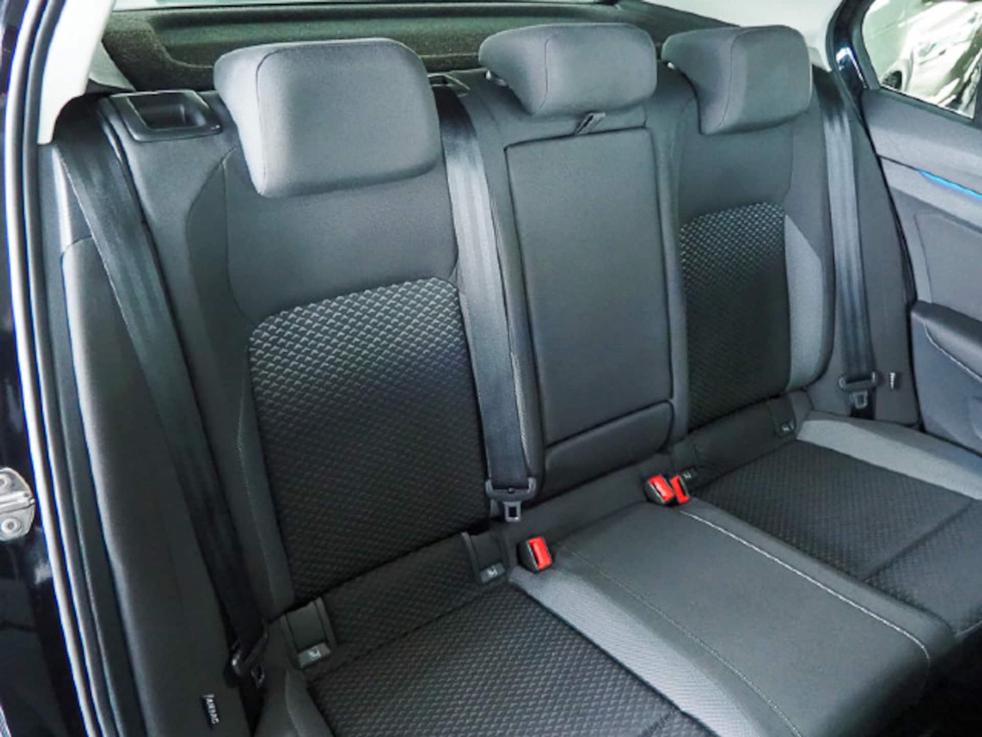 Volkswagen Golf Active