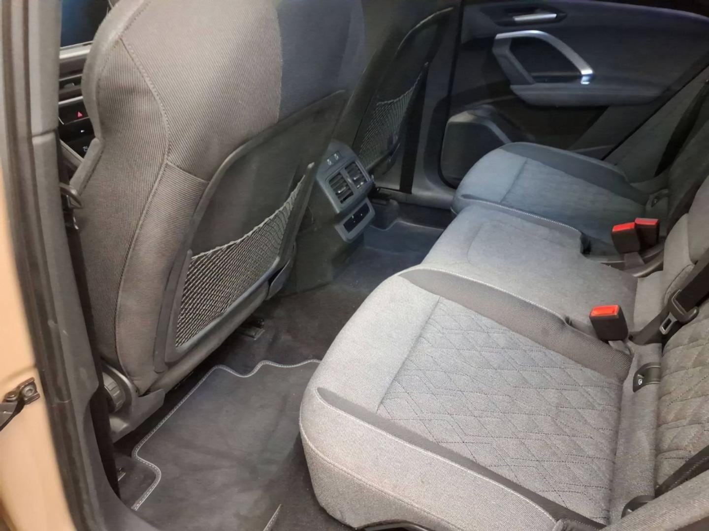 Bild über Audi Q5 SUV TFSI 150 kW S tronic - für weitere Informationen kontaktieren Sie den Audi Partner