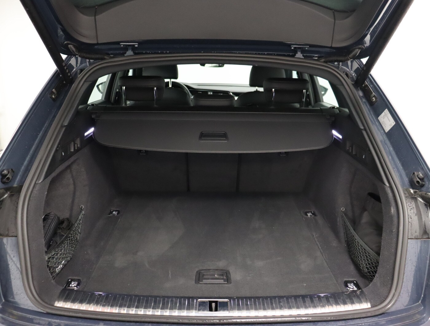 Image about Audi Q8 e-tron S line 55 e-tron quattro