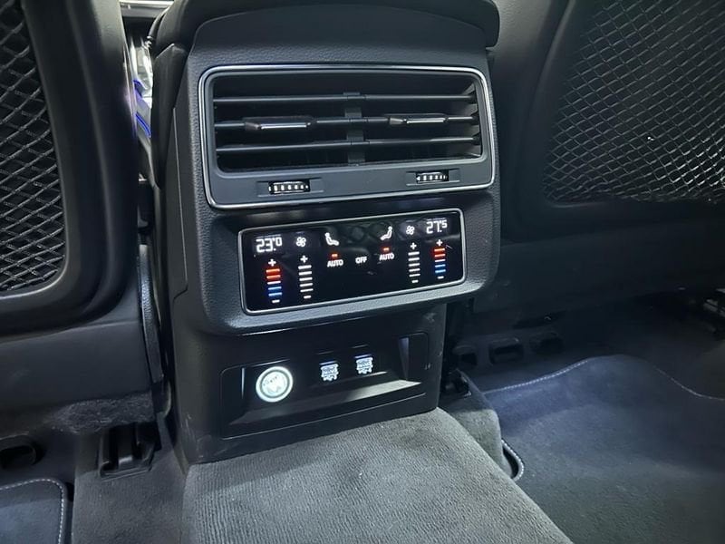 Image about Audi SQ8 SQ8 TDI 320 kW (435 PS) tiptronic