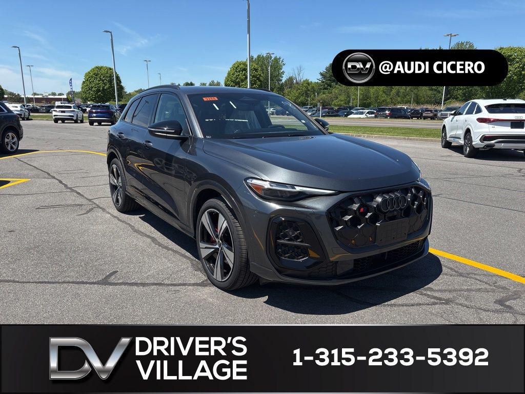 2025 Audi SQ5 Premium Plus's photo