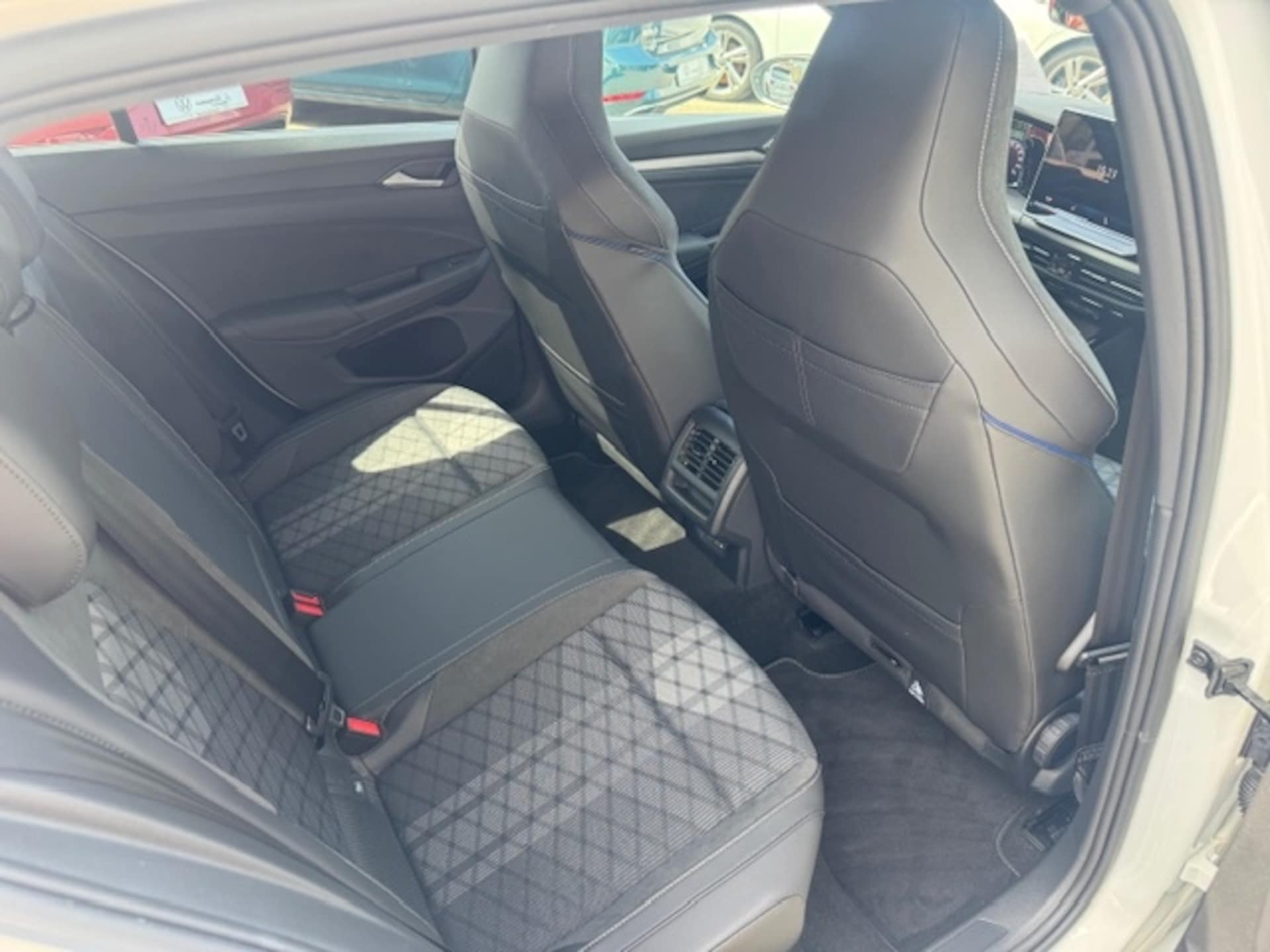 Volkswagen Golf R-Line