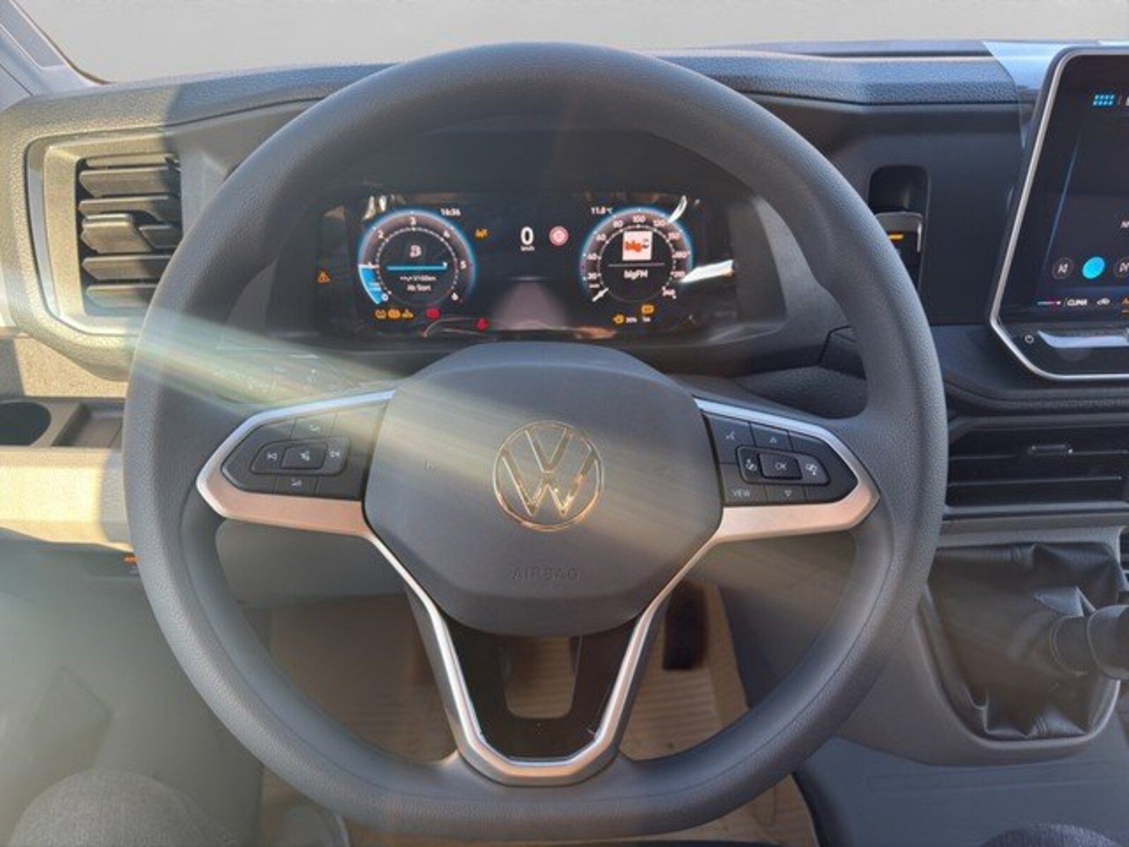 Volkswagen Crafter Kasten mittlerer Radstand – Bild 13