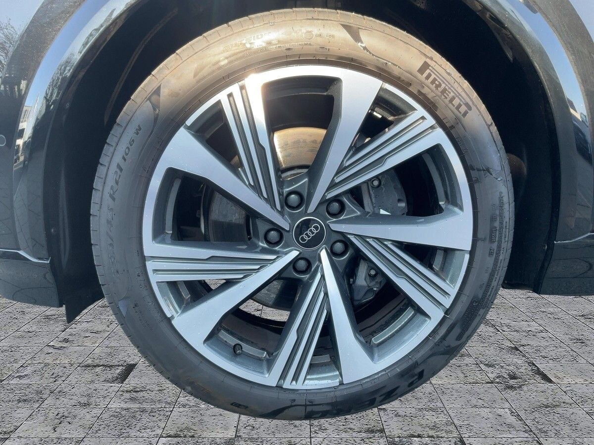 Image about Audi SQ6 SUV e-tron e-tron quattro