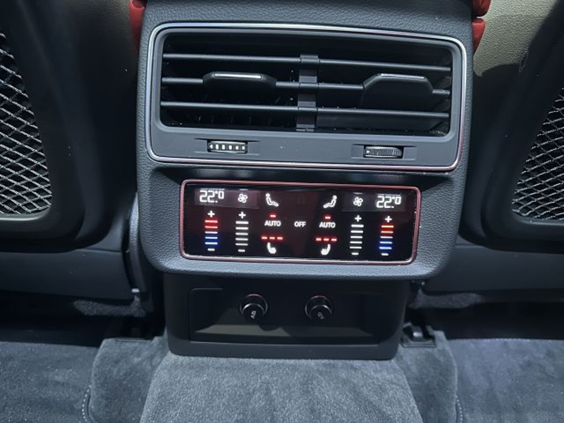 Audi SQ8 SUV