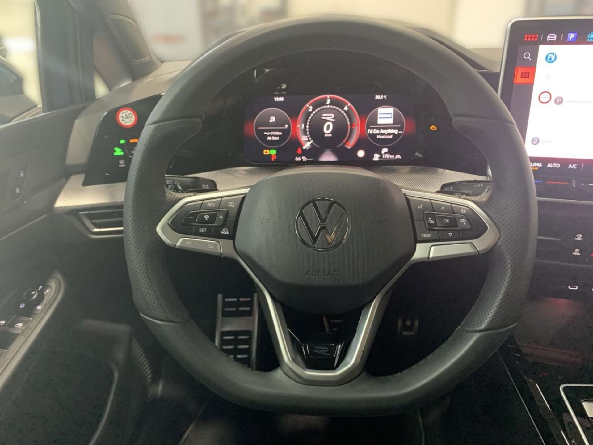 Volkswagen Golf R-Line