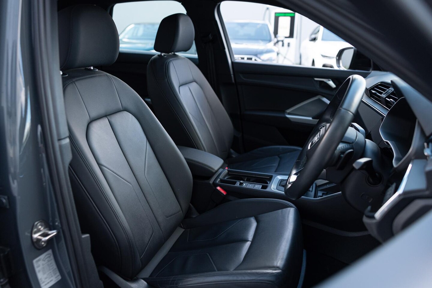 Image about Audi Q3 40 TFSI quattro S tronic