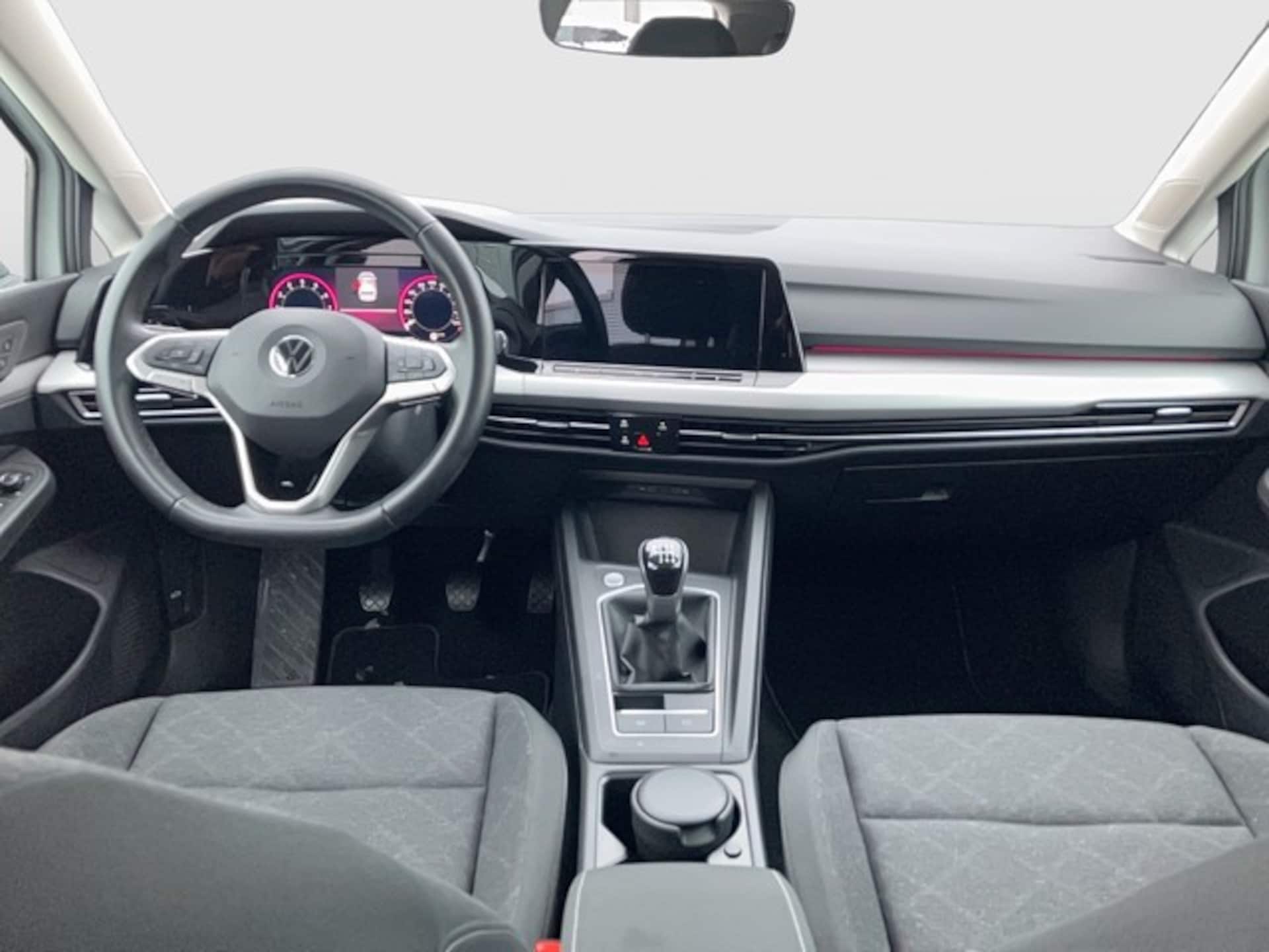 Volkswagen Golf Life