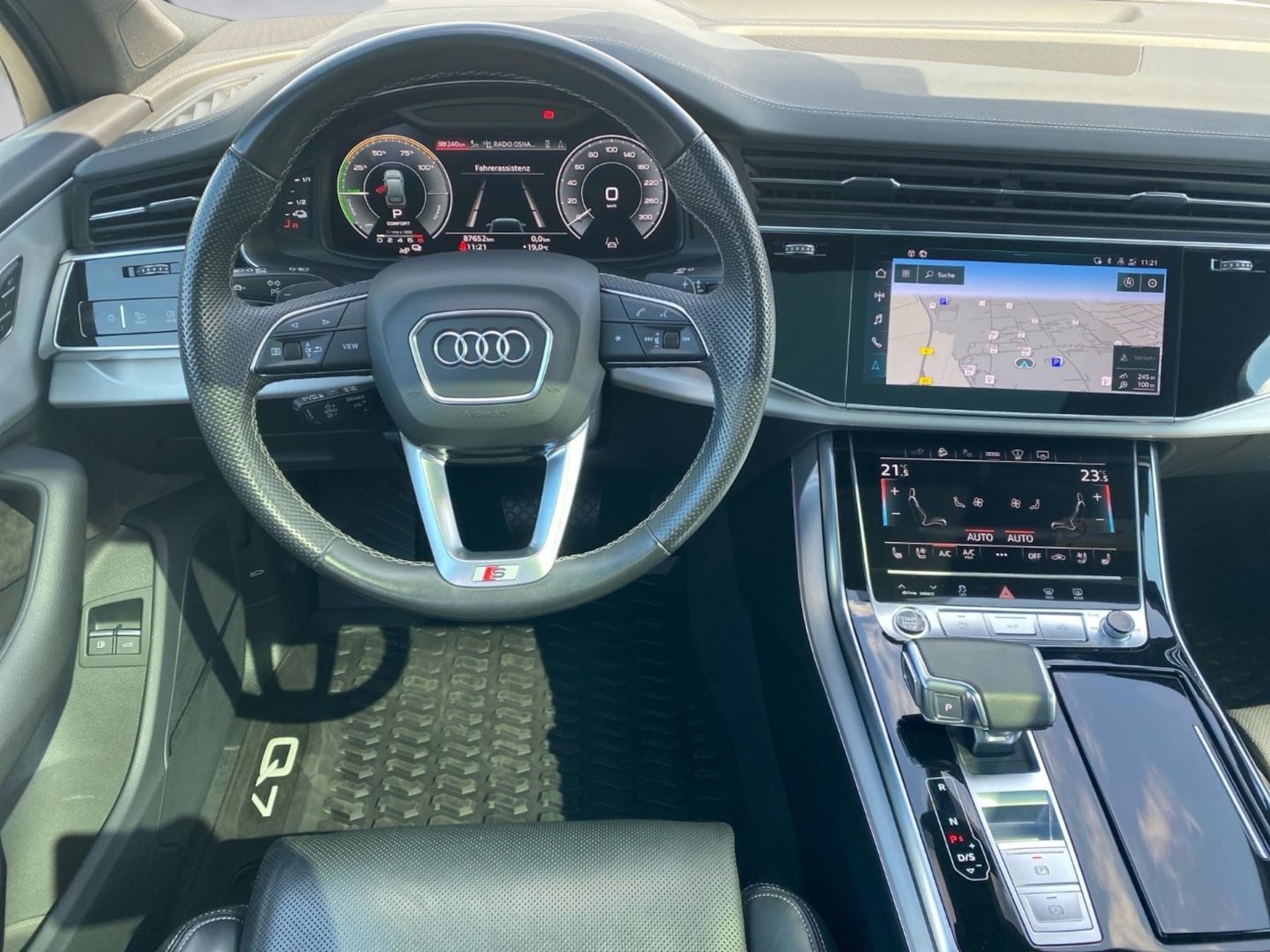 Audi Q7 SUV TFSI e S line