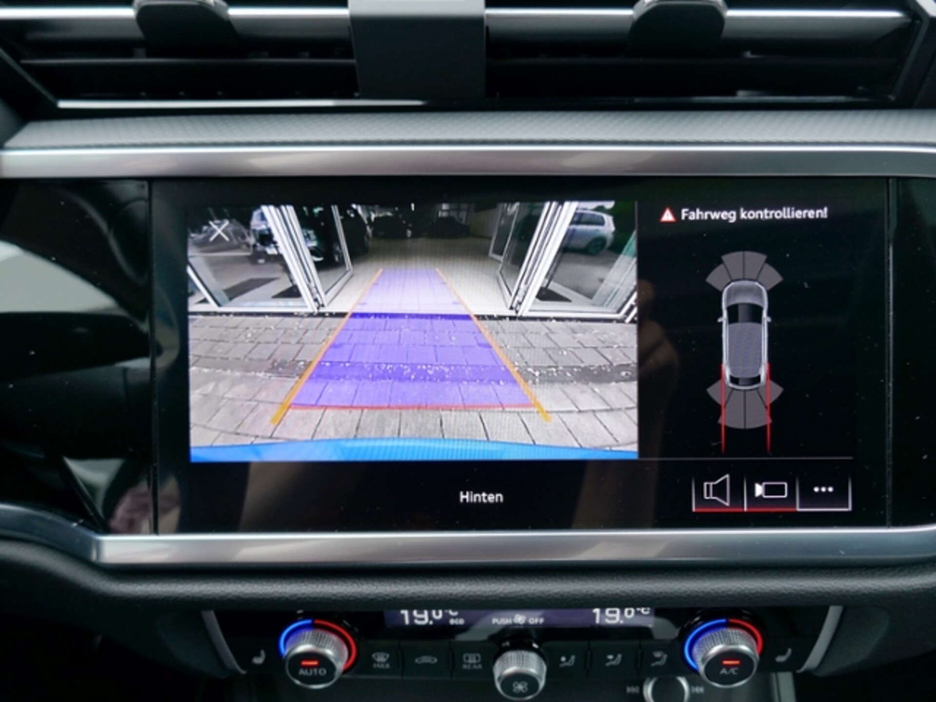 Audi Q3 Sportback S line
