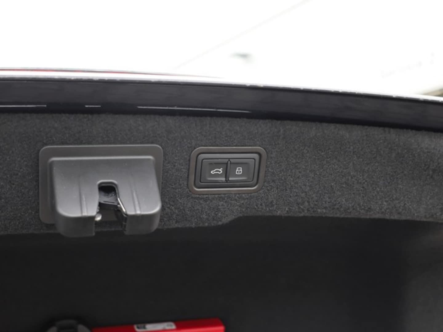 Bild über Audi A8 TFSI e 60 TFSI e quattro tiptronic - für weitere Informationen kontaktieren Sie den Audi Partner